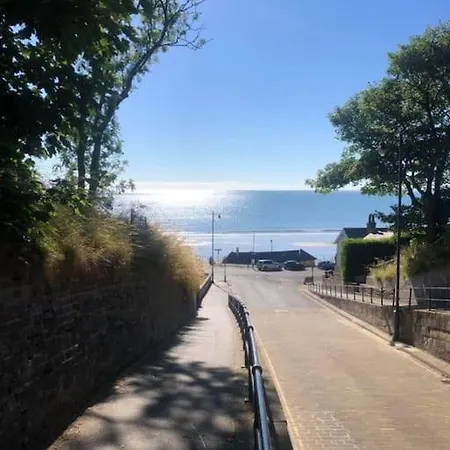 Banks View, Spacious Modern In Filey. *